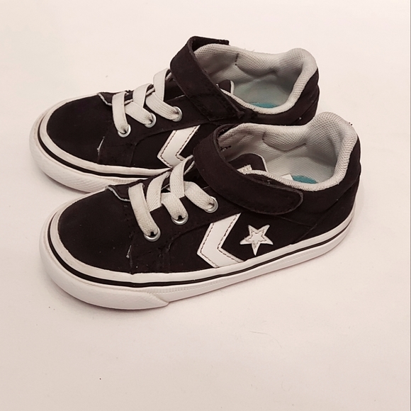 Converse Toddler Size 8 Skate Shoes - Picture 1 of 4
